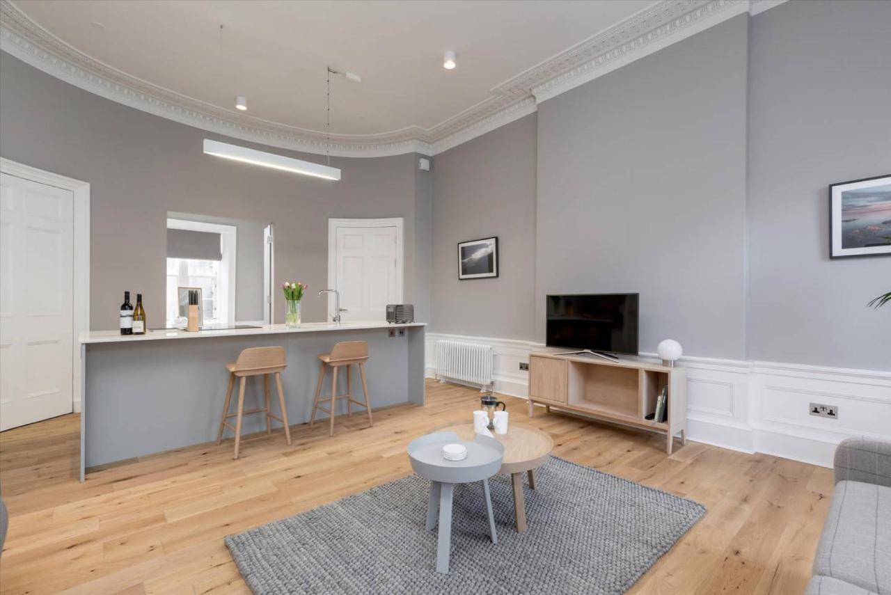 Joivy Spacious And Bright 1Bed Apt, Short Walk From Princes Street EDI Buitenkant foto
